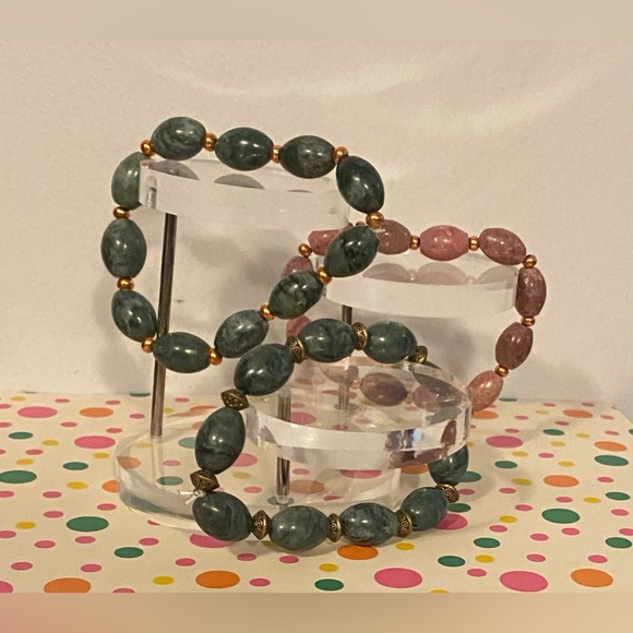 Genuine Pink Rhodonite crystal bracelet - Picture 4 of 5